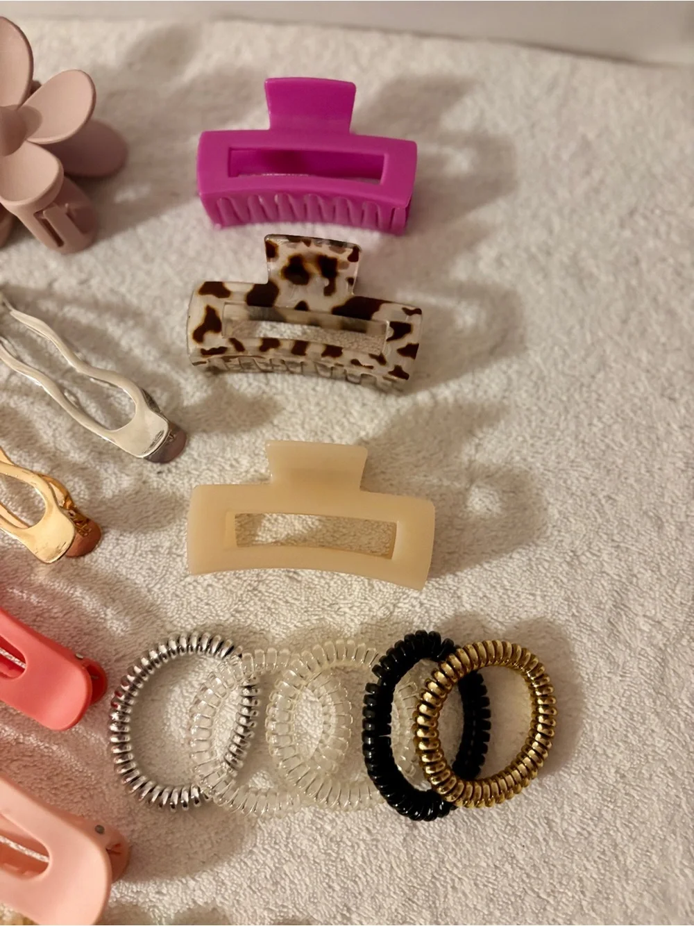 Assorted Women’s Hair Clip Set – Pink, Coral, Beige & More
